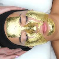 Ylé Cosmétics crea 24K Gold Beauty Treatment para recuperar la piel tras la exposición excesiva del sol